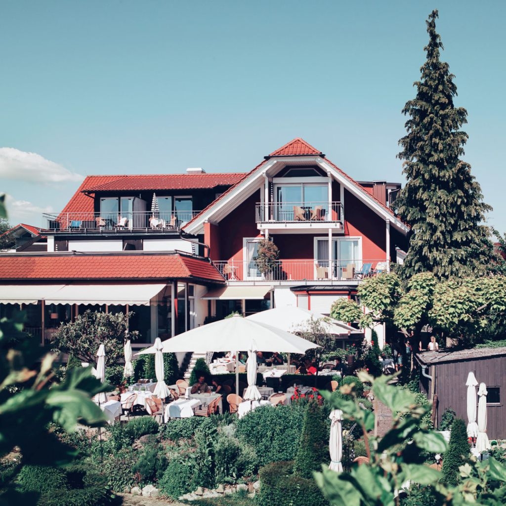 Hotel mit Garten und Terrasse