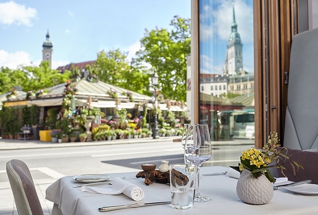 Restaurant mit Blick auf den Viktualienmarkt